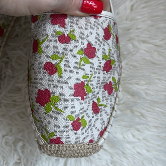 NEW Michael Kors Logo Floral Lenny Slip On Espadrilles - Picture 3 of 11